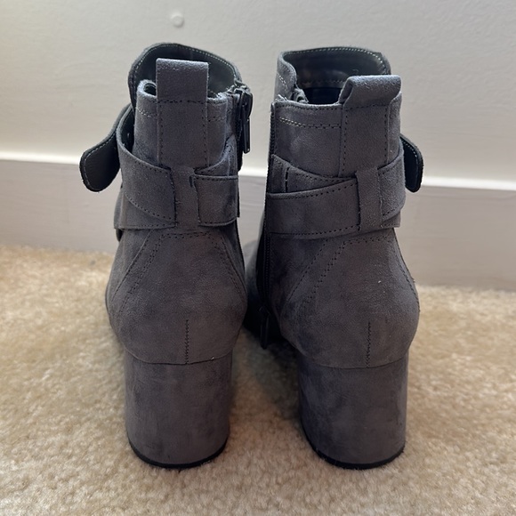 Grey Gray Kelly & Katie Dress Ankle Booties - Picture 3 of 3
